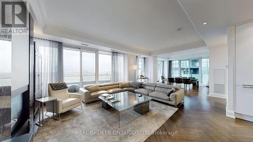 2201 - 88 Davenport Road, Toronto, ON - Indoor Photo Showing Living Room With Fireplace