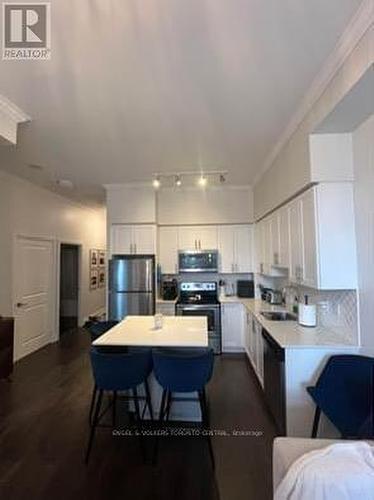 305 - 3600 Highway 7, Vaughan, ON - Indoor Photo Showing Kitchen