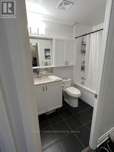 305 - 3600 Highway 7, Vaughan, ON - Indoor Photo Showing Bathroom