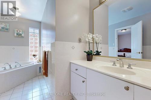 56 Sadot Court, Vaughan, ON - Indoor Photo Showing Bathroom