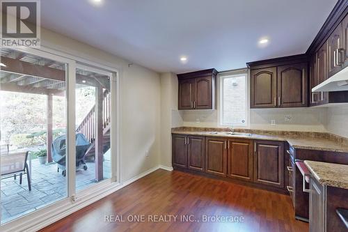 56 Sadot Court, Vaughan, ON - Indoor Photo Showing Kitchen