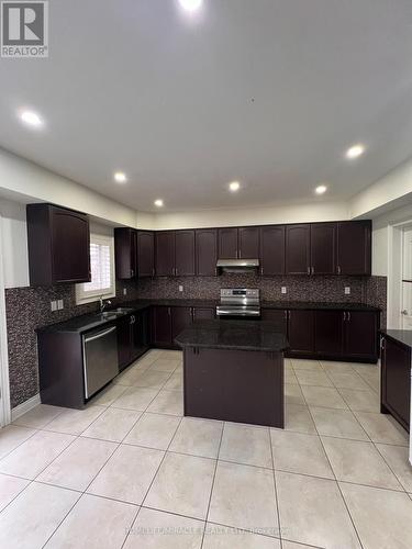 8 Arda Crescent, Brampton, ON - Indoor Photo Showing Kitchen