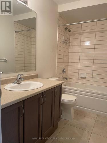 54 - 166 Deerpath Drive, Guelph, ON - Indoor Photo Showing Bathroom