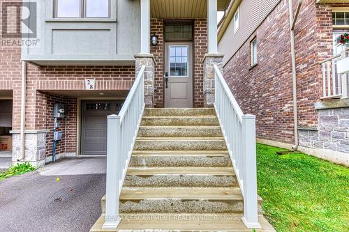 28 Barley Lane, Hamilton, ON - Outdoor