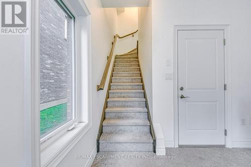 28 Barley Lane, Hamilton, ON - Indoor Photo Showing Other Room