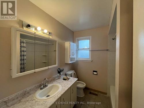 128 Bonis Avenue, Toronto, ON - Indoor Photo Showing Bathroom