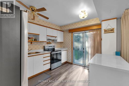 81 Glenforest Road, Brampton, ON - Indoor Photo Showing Kitchen