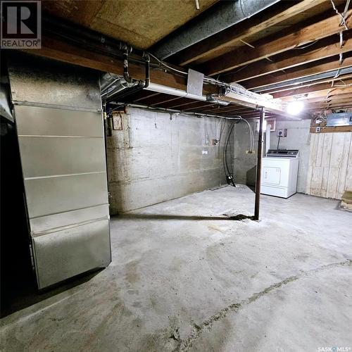 1029 Veterans Avenue, Esterhazy, SK - Indoor Photo Showing Basement