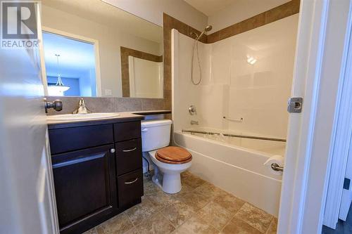 8545 102A Avenue, Grande Prairie, AB - Indoor Photo Showing Bathroom