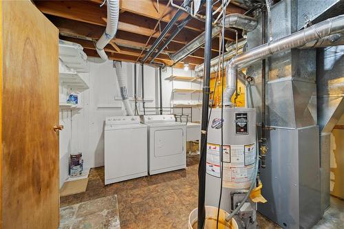 290 Kirkbridge Drive, Winnipeg, MB - Indoor Photo Showing Laundry Room