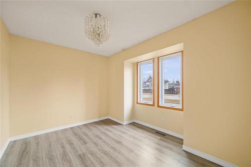 290 Kirkbridge Drive, Winnipeg, MB - Indoor Photo Showing Other Room