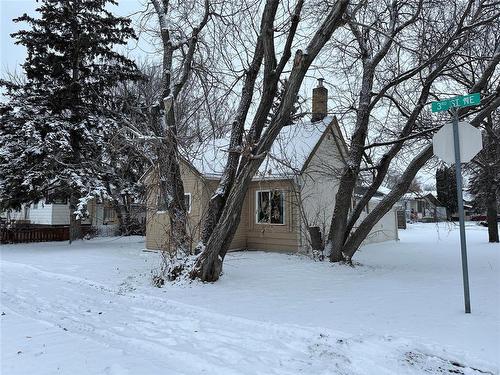 635 3Rd Street Ne, Portage La Prairie, MB - Outdoor