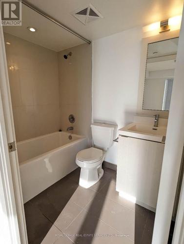 1509 - 7 Mabelle Avenue, Toronto, ON - Indoor Photo Showing Bathroom