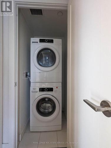 1509 - 7 Mabelle Avenue, Toronto, ON - Indoor Photo Showing Laundry Room