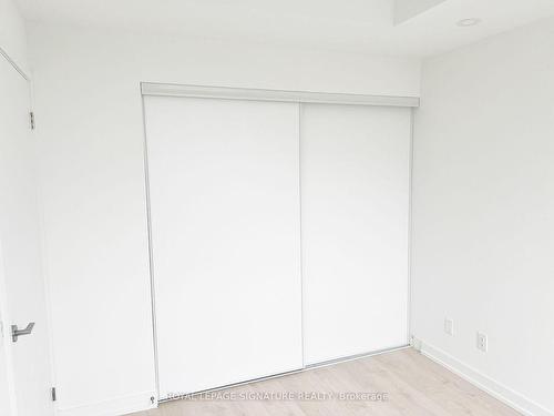 508-181 Sheppard Ave E, Toronto, ON - Indoor Photo Showing Other Room