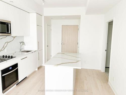 508-181 Sheppard Ave E, Toronto, ON - Indoor Photo Showing Kitchen