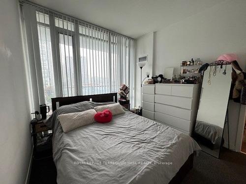 906-170 Fort York Blvd, Toronto, ON - Indoor Photo Showing Bedroom