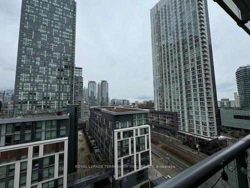 906-170 Fort York Blvd, Toronto, ON - Outdoor