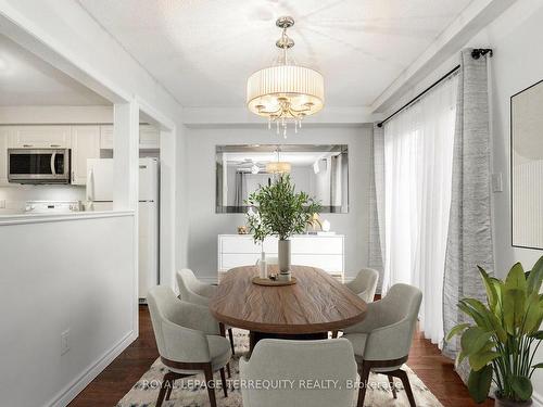 39-6540 Falconer Dr, Mississauga, ON - Indoor Photo Showing Dining Room