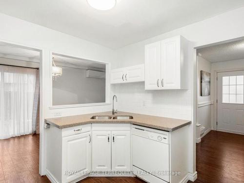 39-6540 Falconer Dr, Mississauga, ON - Indoor Photo Showing Kitchen With Double Sink