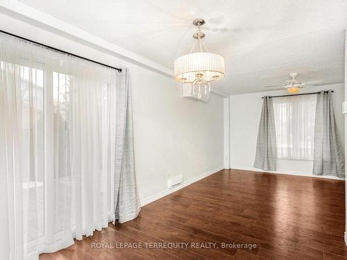 39-6540 Falconer Dr, Mississauga, ON - Indoor Photo Showing Other Room