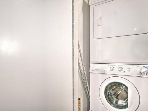 Salle de lavage - 415-350 Boul. De Maisonneuve O., Montréal (Ville-Marie), QC - Indoor Photo Showing Laundry Room