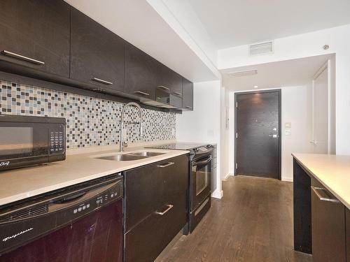 Cuisine - 511-350 Boul. De Maisonneuve O., Montréal (Ville-Marie), QC - Indoor Photo Showing Kitchen With Double Sink With Upgraded Kitchen