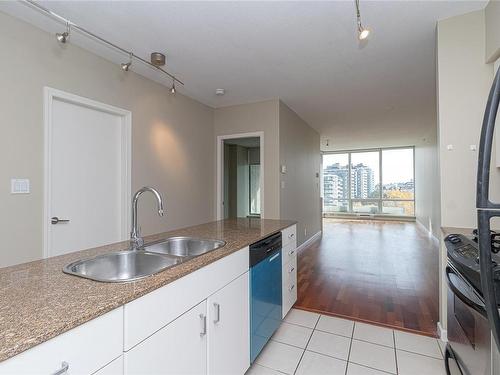 810-160 Wilson St, Victoria, BC - Indoor Photo Showing Kitchen With Double Sink