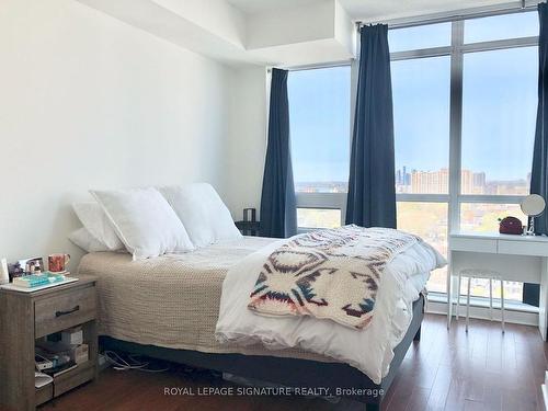 1601-1171 Queen St W, Toronto, ON - Indoor Photo Showing Bedroom