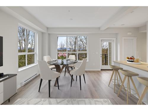 54 8335 Nelson Street, Mission, BC - Indoor Photo Showing Dining Room