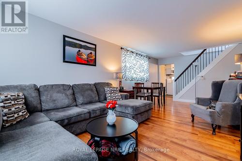 20 Richmond Street, Thorold (557 - Thorold Downtown), ON - Indoor Photo Showing Living Room