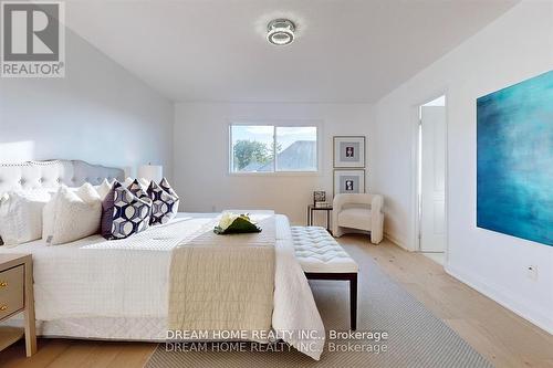 16 Bond Lake Park Street, Richmond Hill, ON - Indoor Photo Showing Bedroom