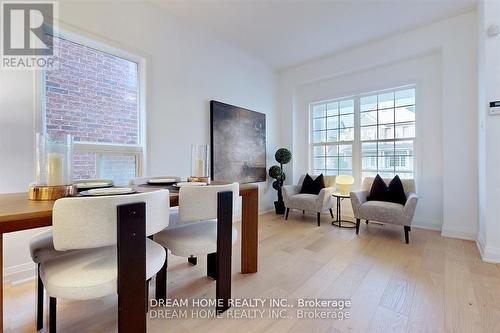 16 Bond Lake Park Street, Richmond Hill, ON - Indoor Photo Showing Dining Room