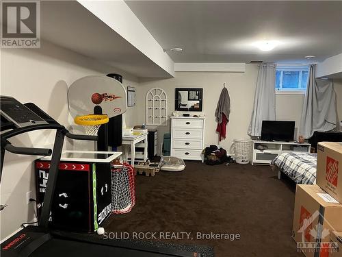 18 Antonakos Drive, Lanark, ON - Indoor Photo Showing Other Room