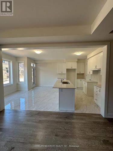 33 Spiers Road, Erin, ON - Indoor Photo Showing Kitchen