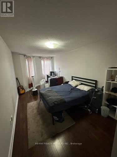 174 Twin Pines Crescent, Brampton, ON - Indoor Photo Showing Bedroom