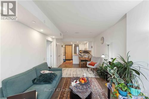 1604 - 340 Queen Street, Ottawa Centre (4101 - Ottawa Centre), ON - Indoor Photo Showing Living Room