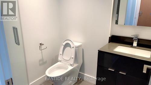 1807 - 7 Grenville Street, Toronto, ON - Indoor Photo Showing Bathroom