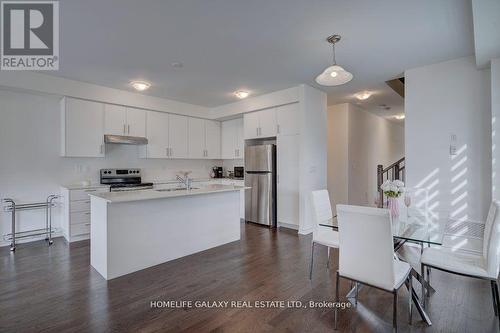 28 Velvet Drive, Whitby, ON - Indoor Photo Showing Kitchen With Upgraded Kitchen