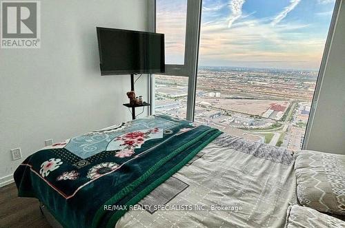 5609 - 7890 Jane Street, Vaughan, ON - Indoor Photo Showing Bedroom