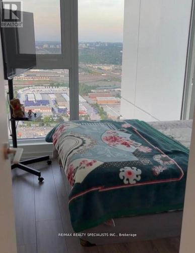 5609 - 7890 Jane Street, Vaughan, ON - Indoor Photo Showing Bedroom