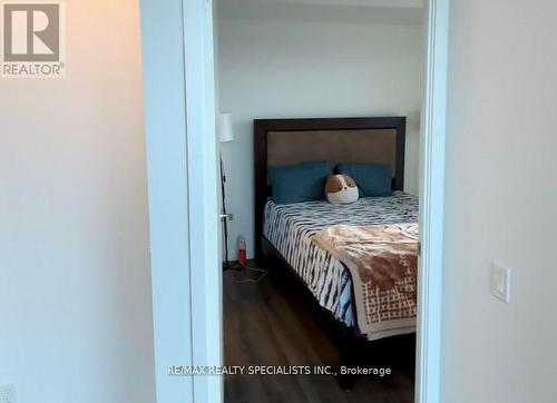 5609 - 7890 Jane Street, Vaughan, ON - Indoor Photo Showing Bedroom