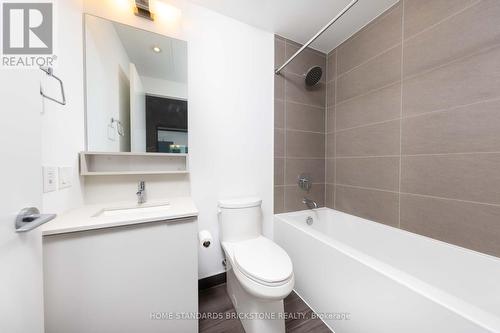 1909 - 5 Buttermill Avenue, Vaughan, ON - Indoor Photo Showing Bathroom