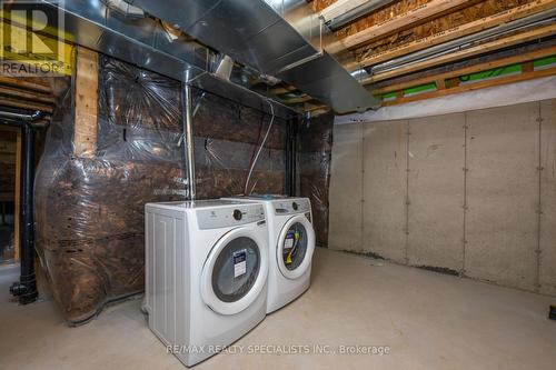 310 Calla Point, Milton, ON - Indoor Photo Showing Laundry Room