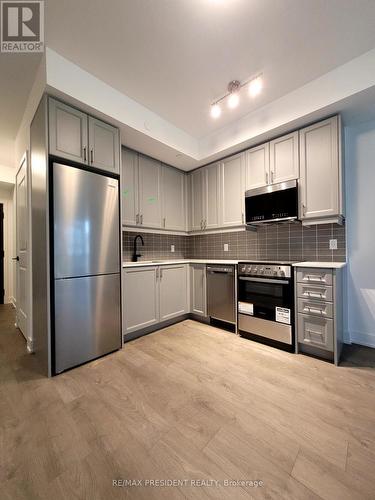 116 - 2333 Khalsa Gate, Oakville, ON - Indoor Photo Showing Kitchen With Stainless Steel Kitchen