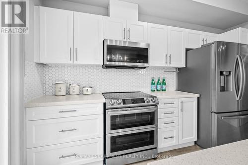 271 Dalgleish Trail, Hamilton, ON - Indoor Photo Showing Kitchen With Stainless Steel Kitchen