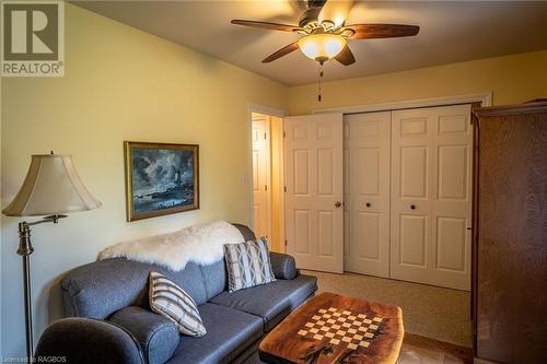 27 Gremik Crescent, Sauble Beach, ON - Indoor Photo Showing Living Room