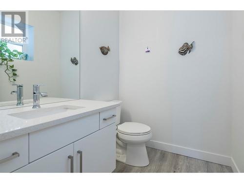 1039 Mt. Fosthall Drive Unit# 9, Vernon, BC - Indoor Photo Showing Bathroom