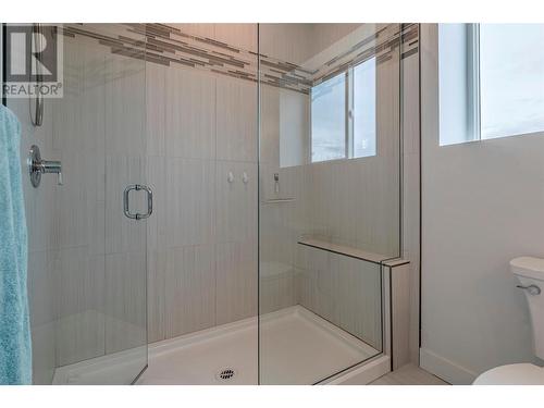 1039 Mt. Fosthall Drive Unit# 9, Vernon, BC - Indoor Photo Showing Bathroom