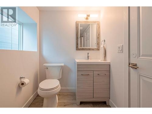 1039 Mt. Fosthall Drive Unit# 9, Vernon, BC - Indoor Photo Showing Bathroom